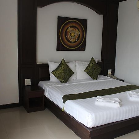 Patong Buri Hotel Exterior foto